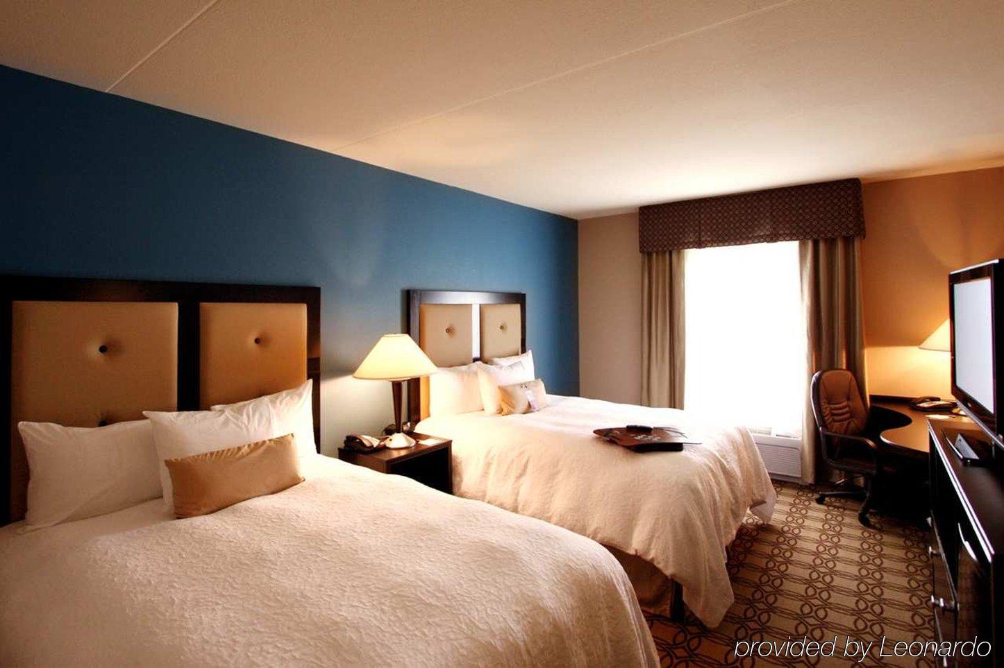Hampton & Charlotte-airport Hotel 3*