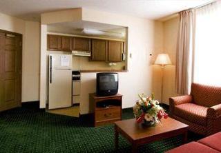Towneplace Research Park Hotel 3*