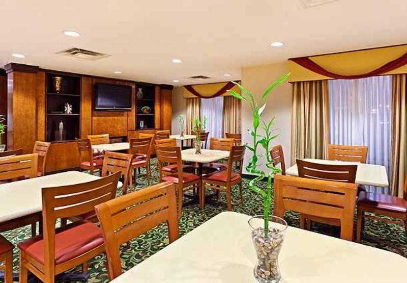 Hotel Fairfield & Arrowood Charlotte