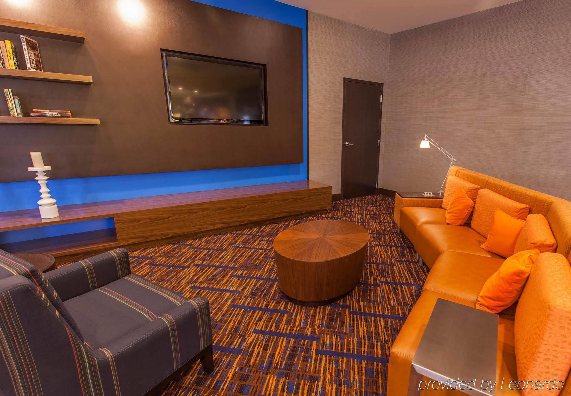 Hotel Courtyard By Marriott Airport Loso
