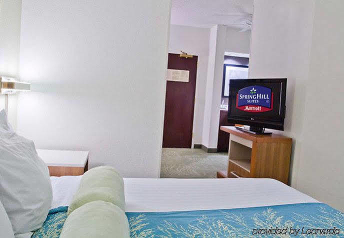 Springhill By Marriott Airport 3*
