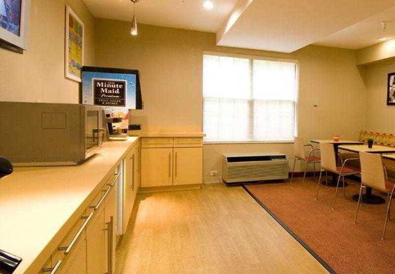 Towneplace Research Park 3*