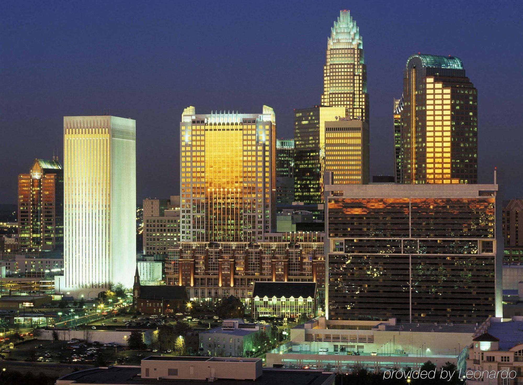 Hampton & Charlotte-airport Hotel