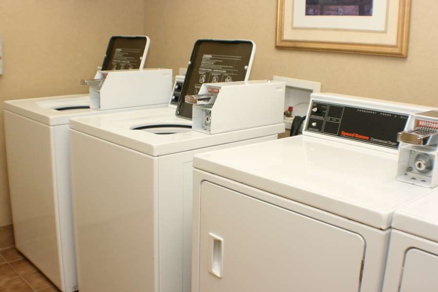 Hotel Homewood By Hilton Airport 2*