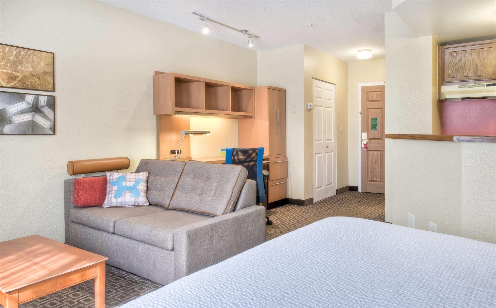 Towneplace Research Park Hotel