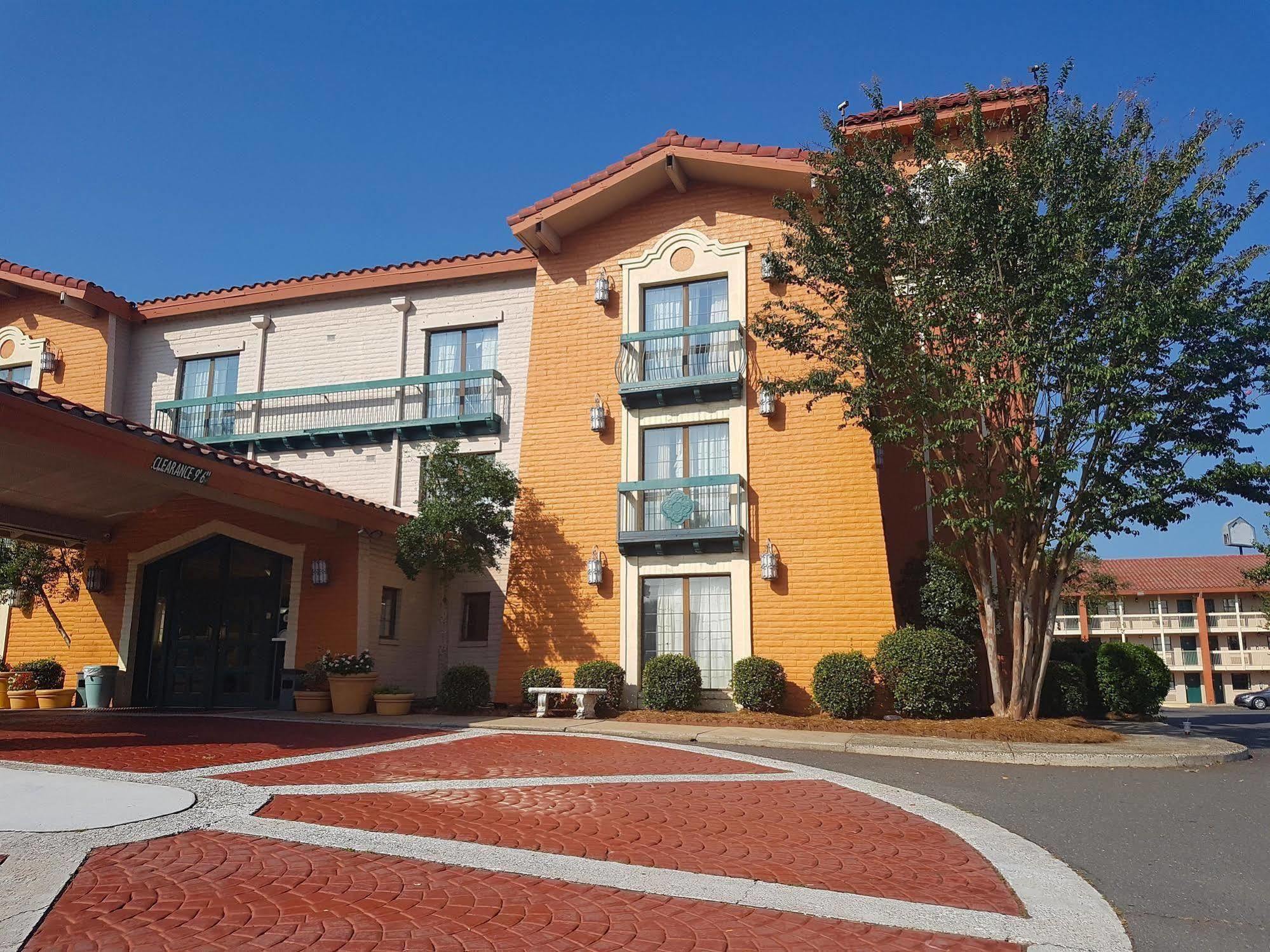 Hotel America's Value Charlotte
