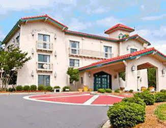 Hotel America's Value Charlotte