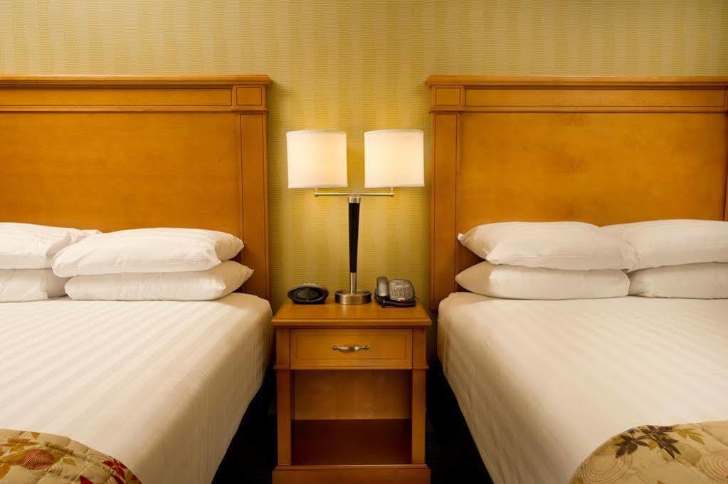 Hotel Drury & Place Charlotte