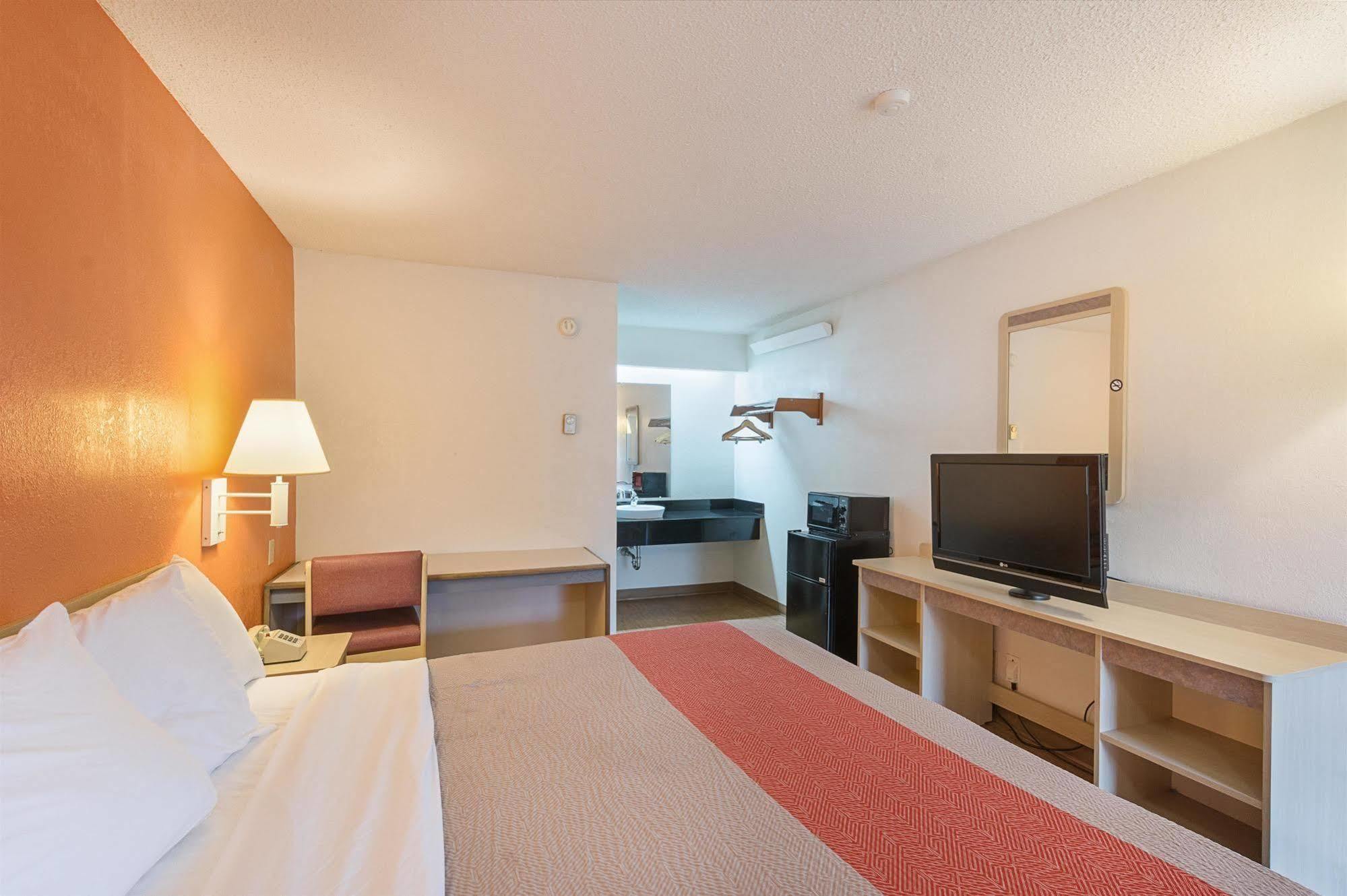 6-charlotte, Nc - Coliseum Hotel
