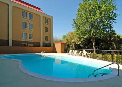 Quality Inn Charlotte 3*