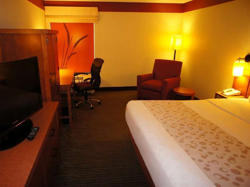 Clt Airport & Hotel