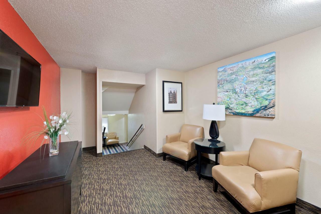 Extended America Select - - Tyvola Rd - Executive Park Hotel Charlotte