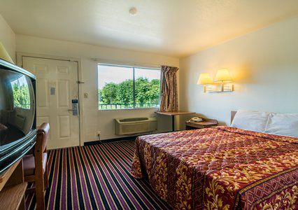 Rodeway Hotel 2*