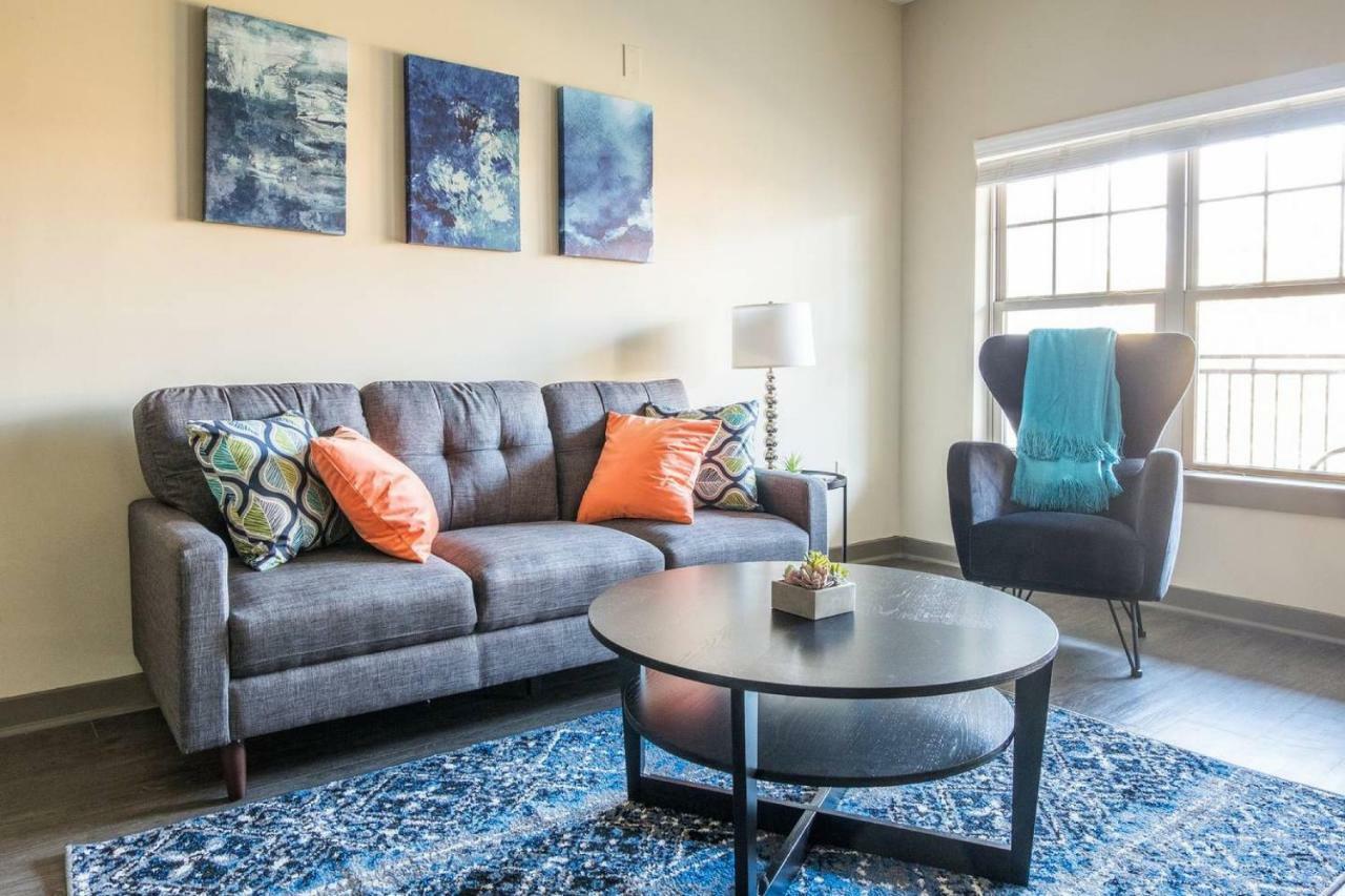 Apartment Frontdesk Cedar Flats Apts Uptown Charlotte