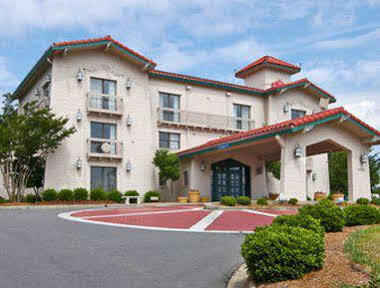 Hotel America's Value Charlotte