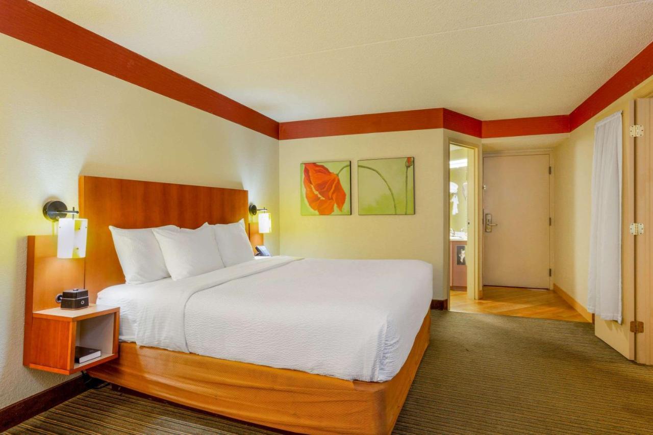 Hotel Clt Airport & Charlotte