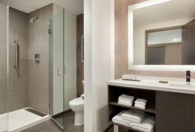 Hotel Embassy By Hilton Uptown 4*