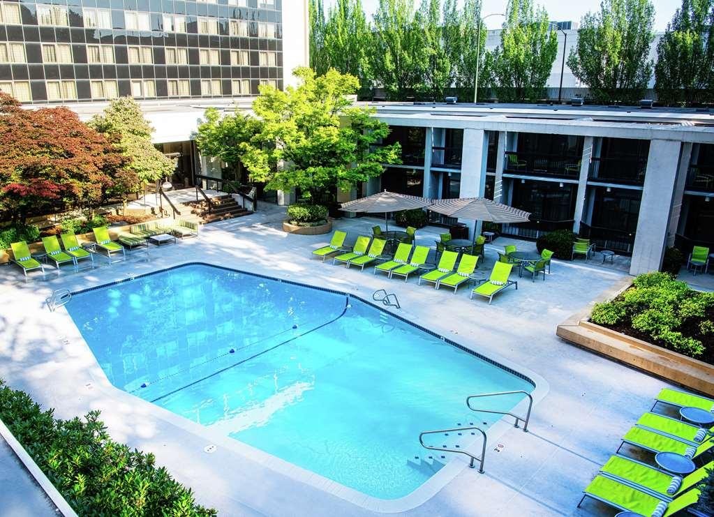 Hampton & Steele Creek Road, Nc Hotel 3*
