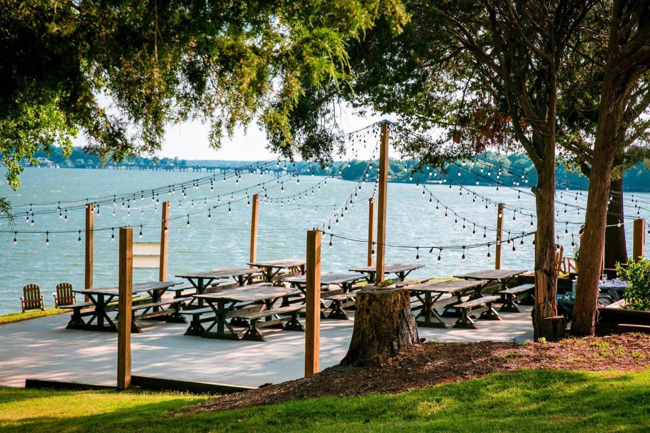 Waterfront Two Bedroom 17 On The #lake At Long Cove Holiday home Charlotte