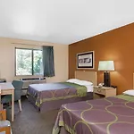 Super 8 by Wyndham Charlotte/Amusement Park Area