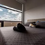 Skyline Vista Penthouse In The Queen City