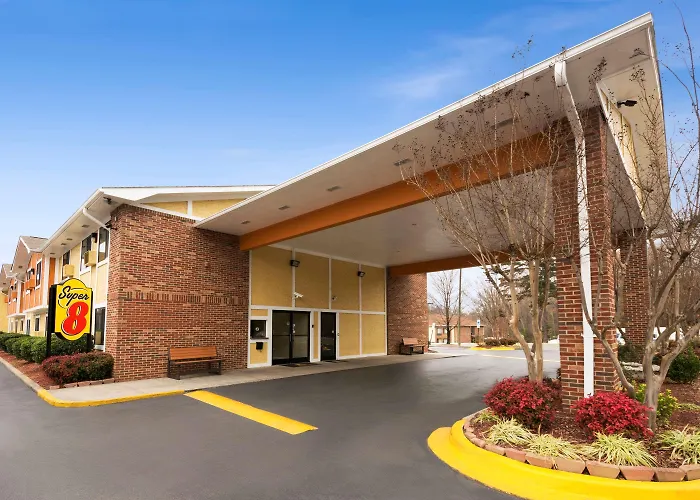 Super 8 By Wyndham Charlotte University