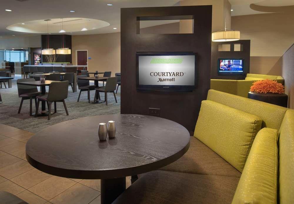 Courtyard Center Hotel