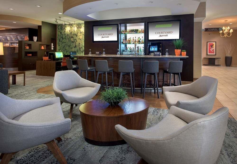 Hotel Courtyard Center