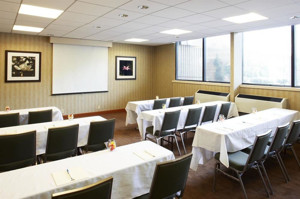 Four Points By Sheraton Hotel 4*