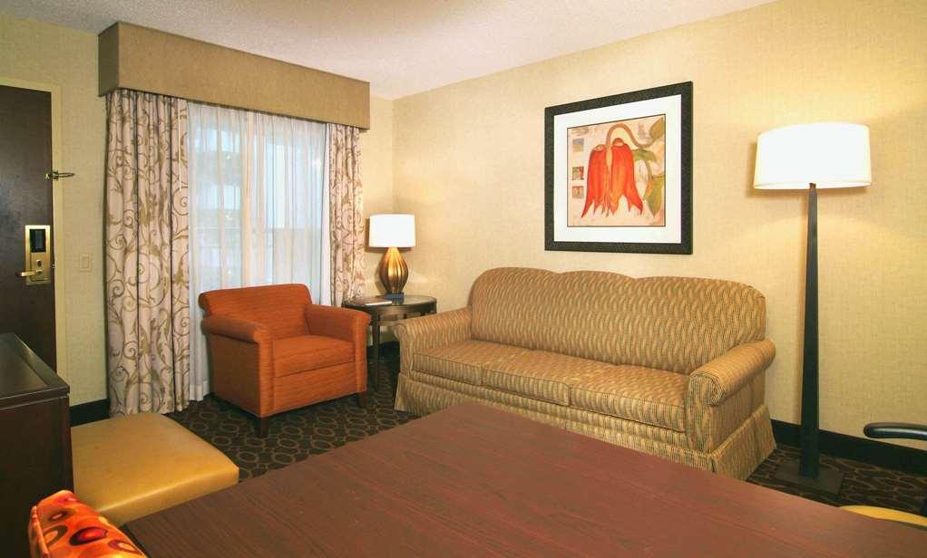 Hotel Embassy Charlotte