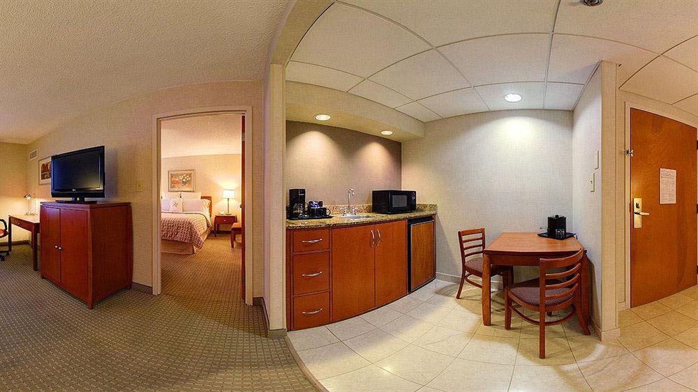 Four Points By Sheraton Hotel Charlotte