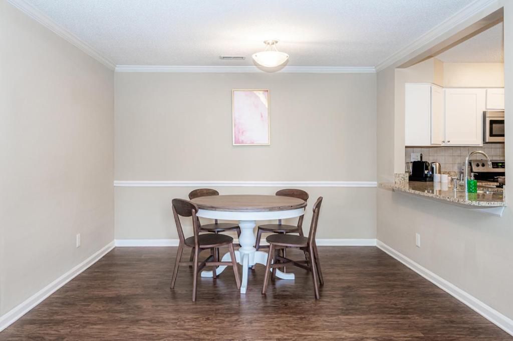 Apartment Viagem - - Bright 2br W/gym+pool+parking