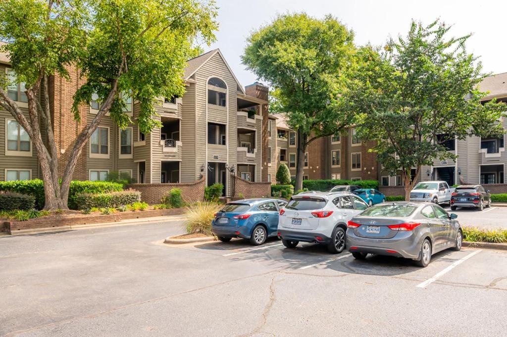 Apartment Viagem - - Bright 2br W/gym+pool+parking Charlotte