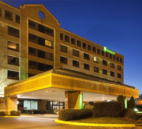 By Ihg