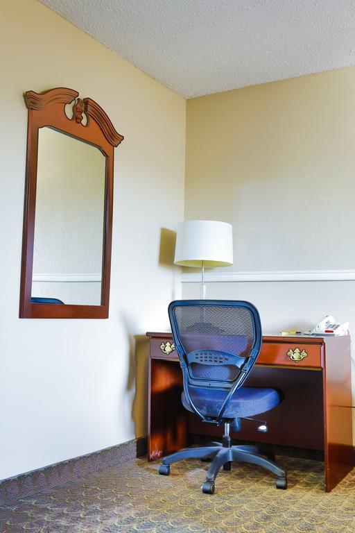 Motel Super 8 By Wyndham Charlotte