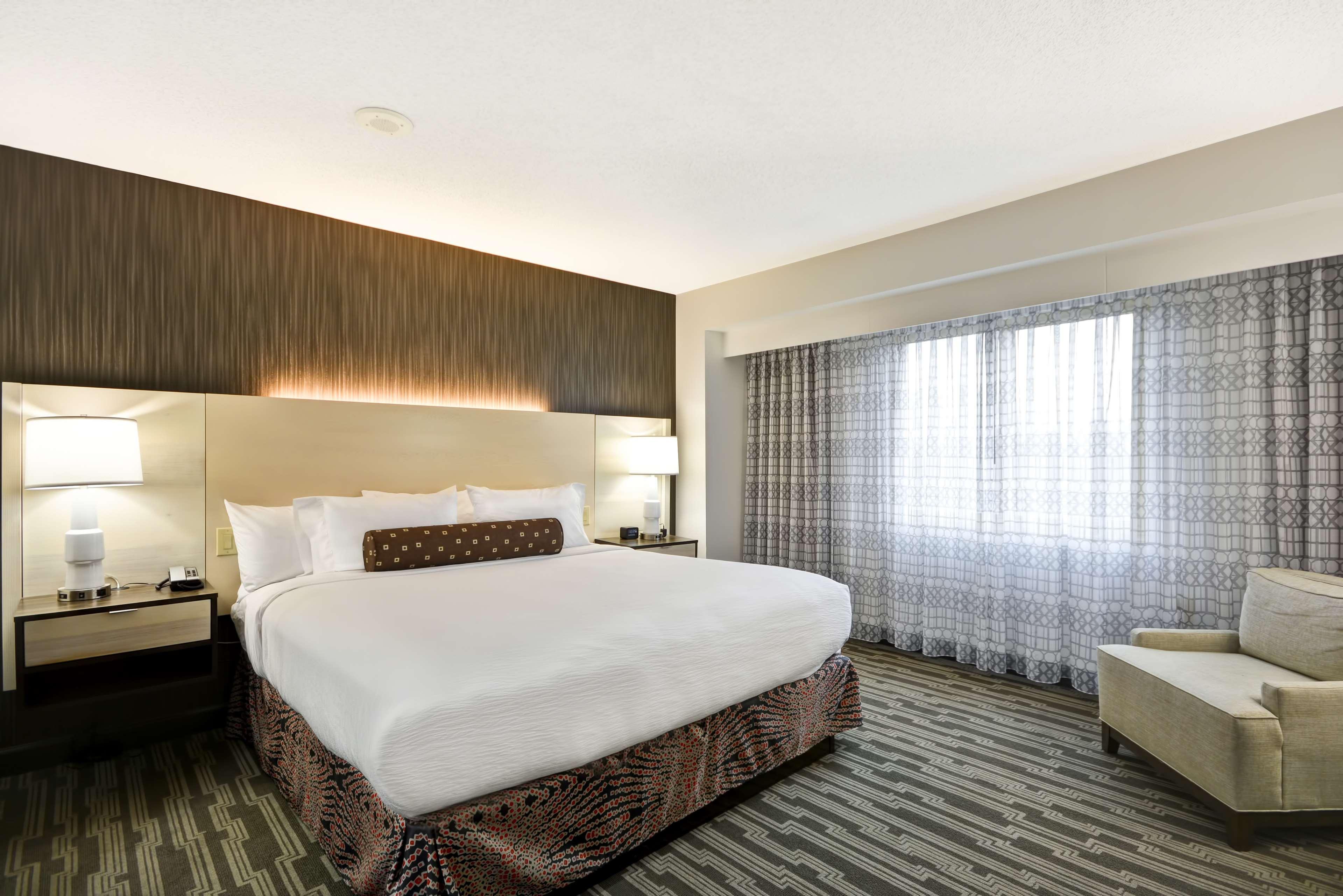 Hotel Embassy Charlotte