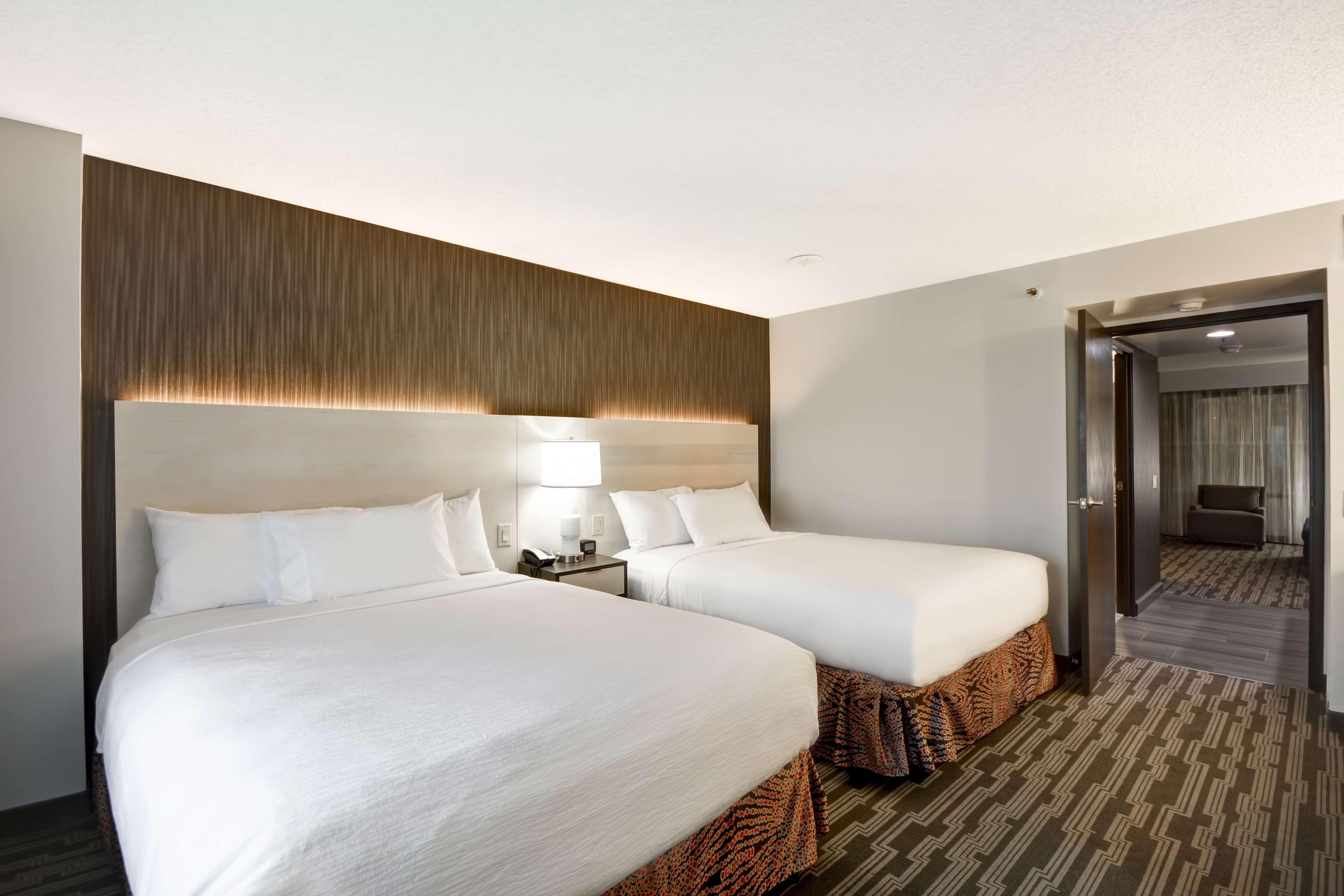Hotel Embassy Charlotte