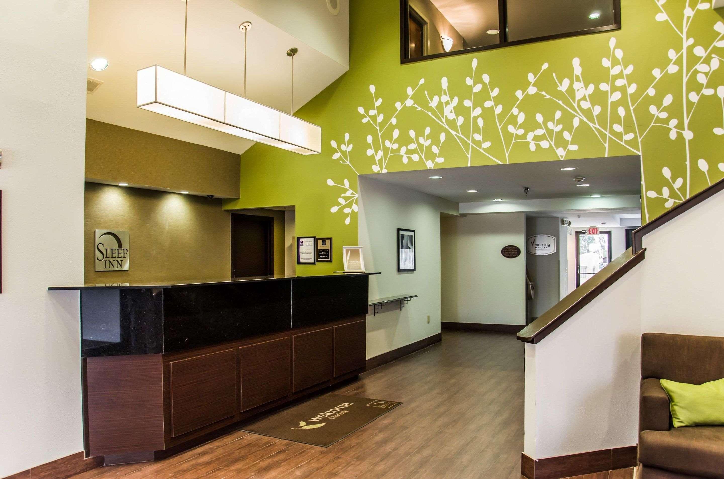 Sleep Airport - Billy Graham Parkway Hotel