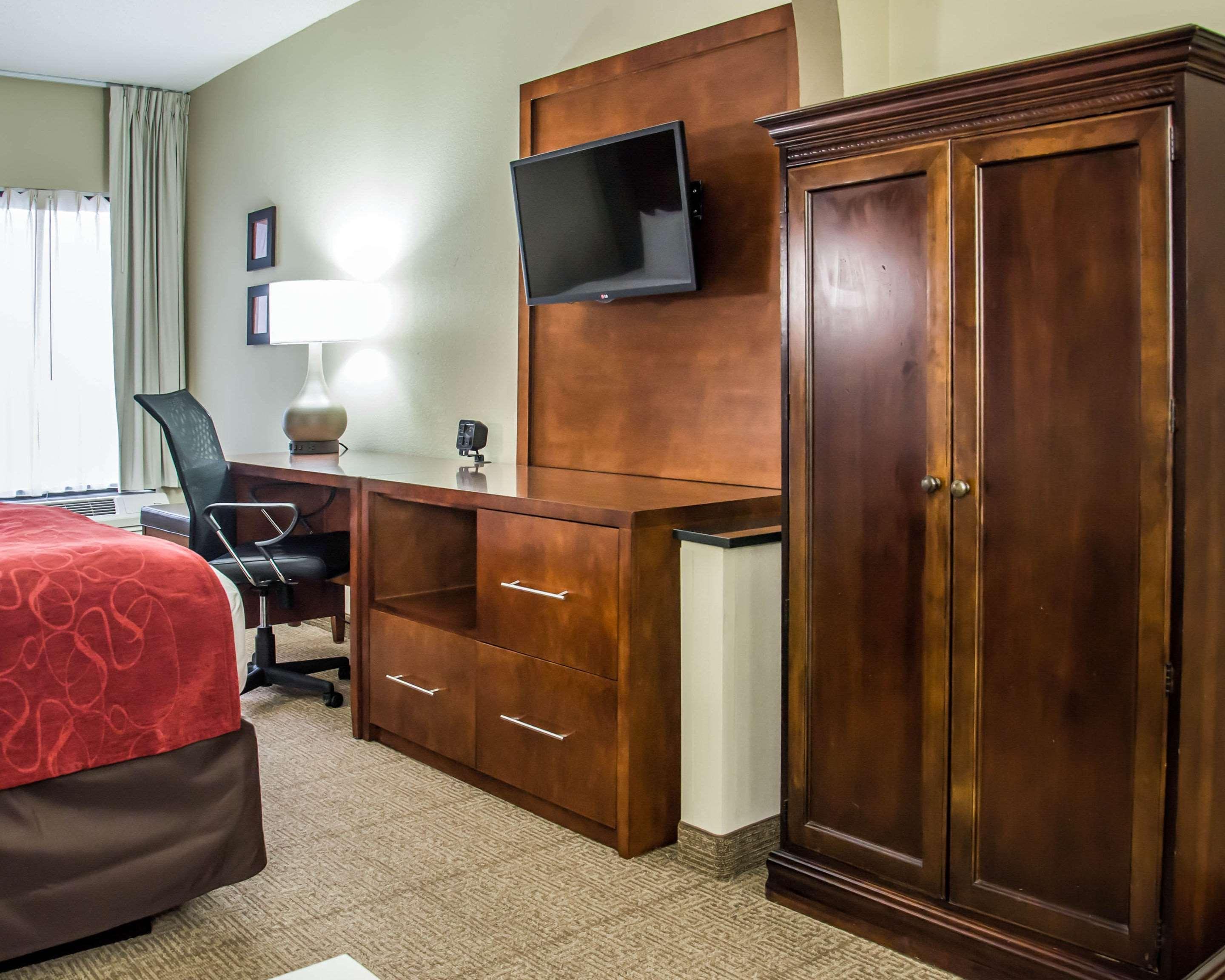 Comfort - Research Park Hotel