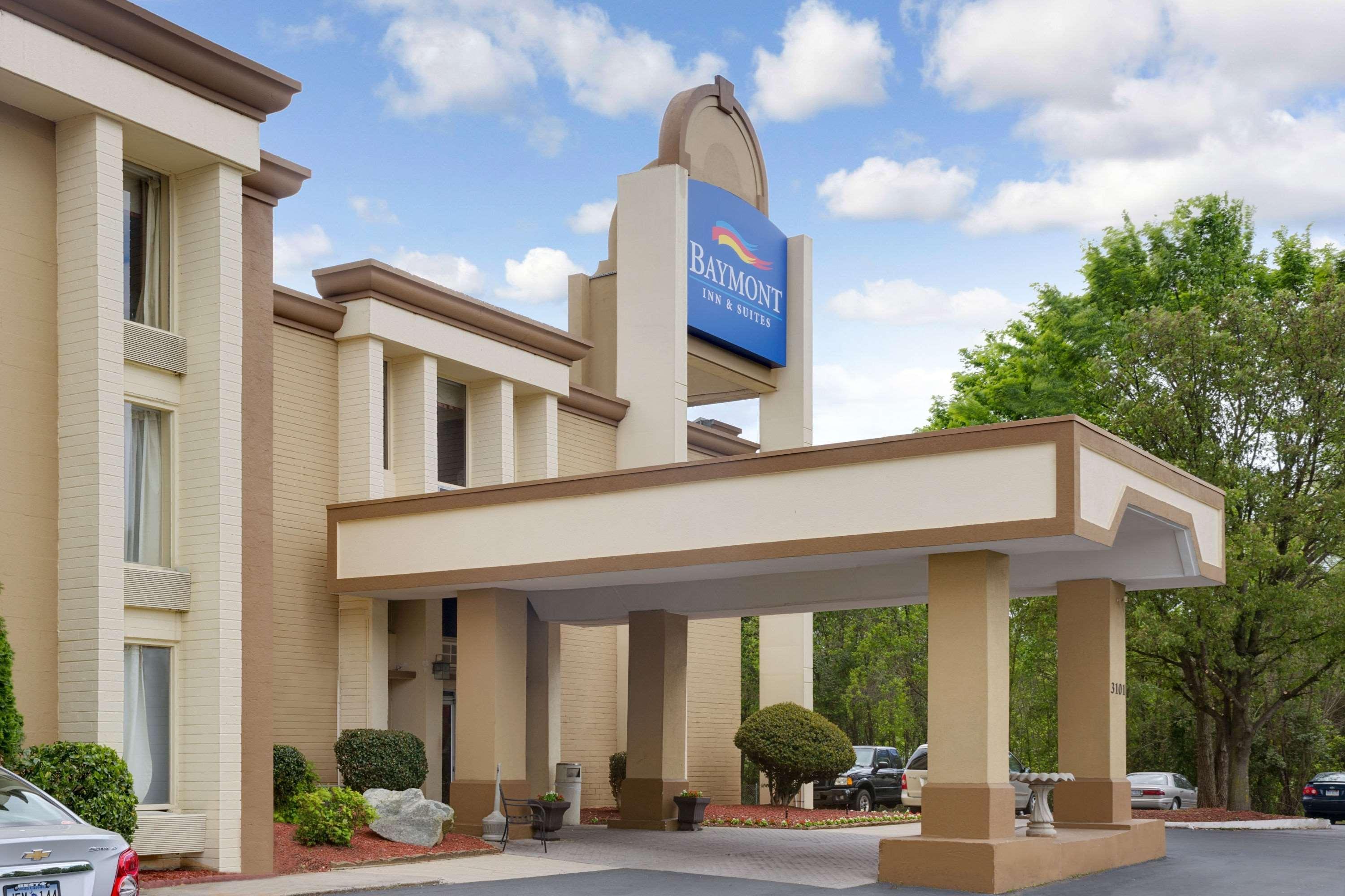 Hotel Baymont By Wyndham Charlotte-airport Coliseum 2*