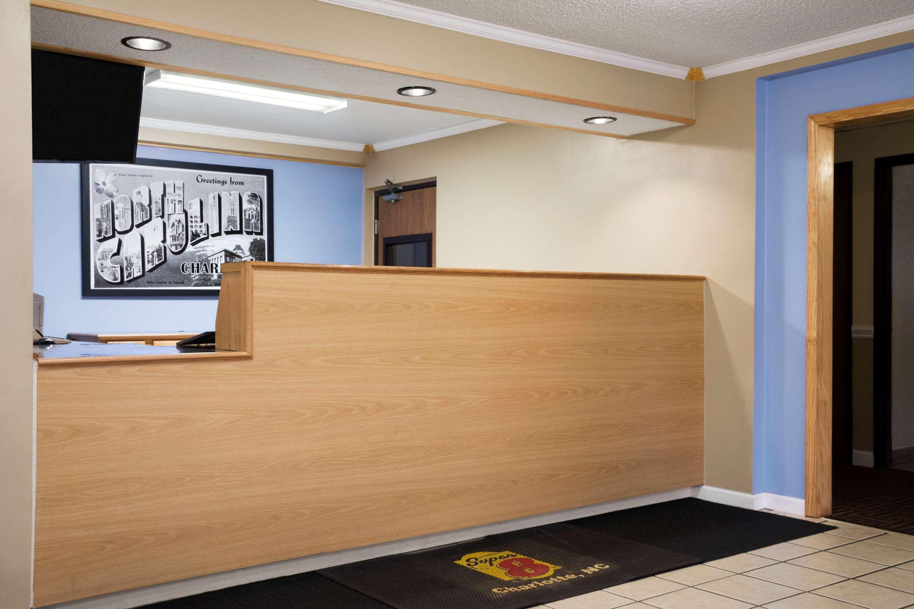 Super 8 By Wyndham Motel 2*