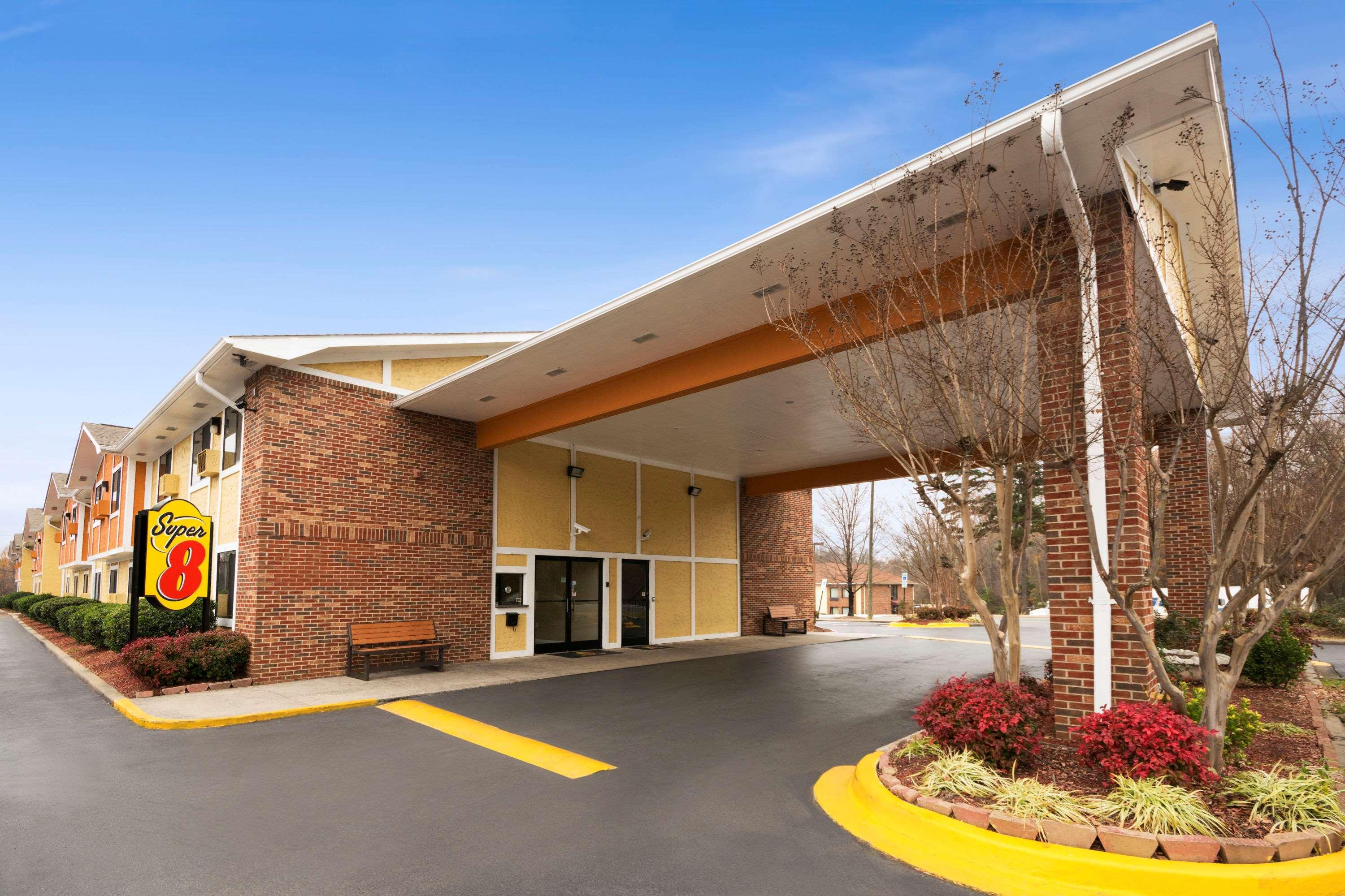 Super 8 By Wyndham Charlotte