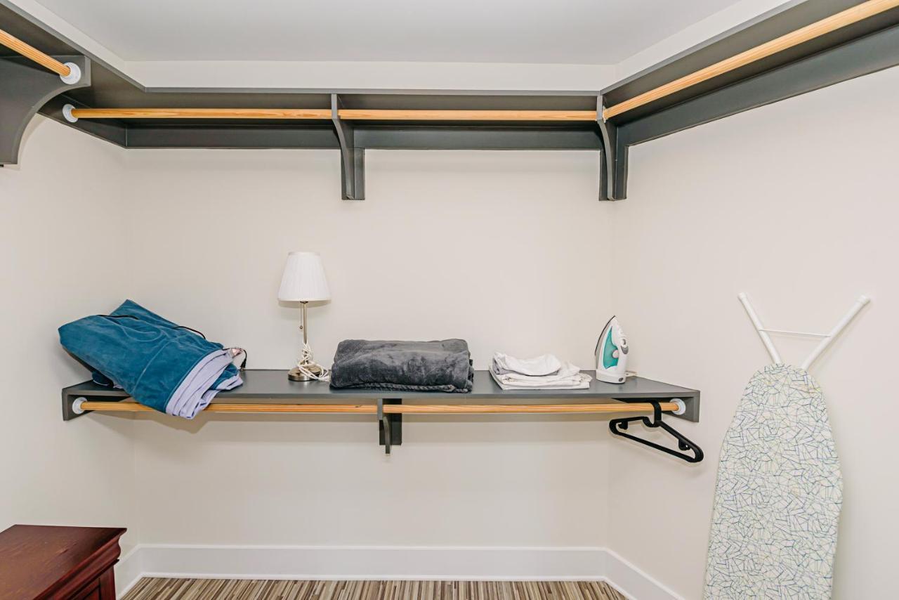Corporate Uptown Furnished Apartment *