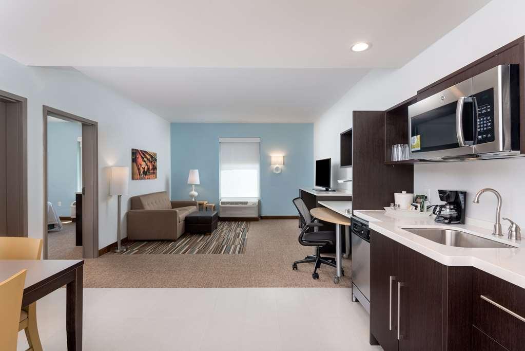 Hotel Home2 By Hilton Research Park 3*