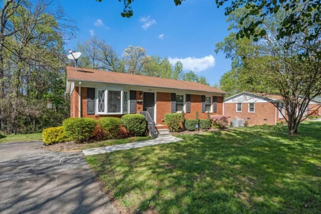 3 Mi To City & Pet Friendly & Quiet Neighborhood Charlotte