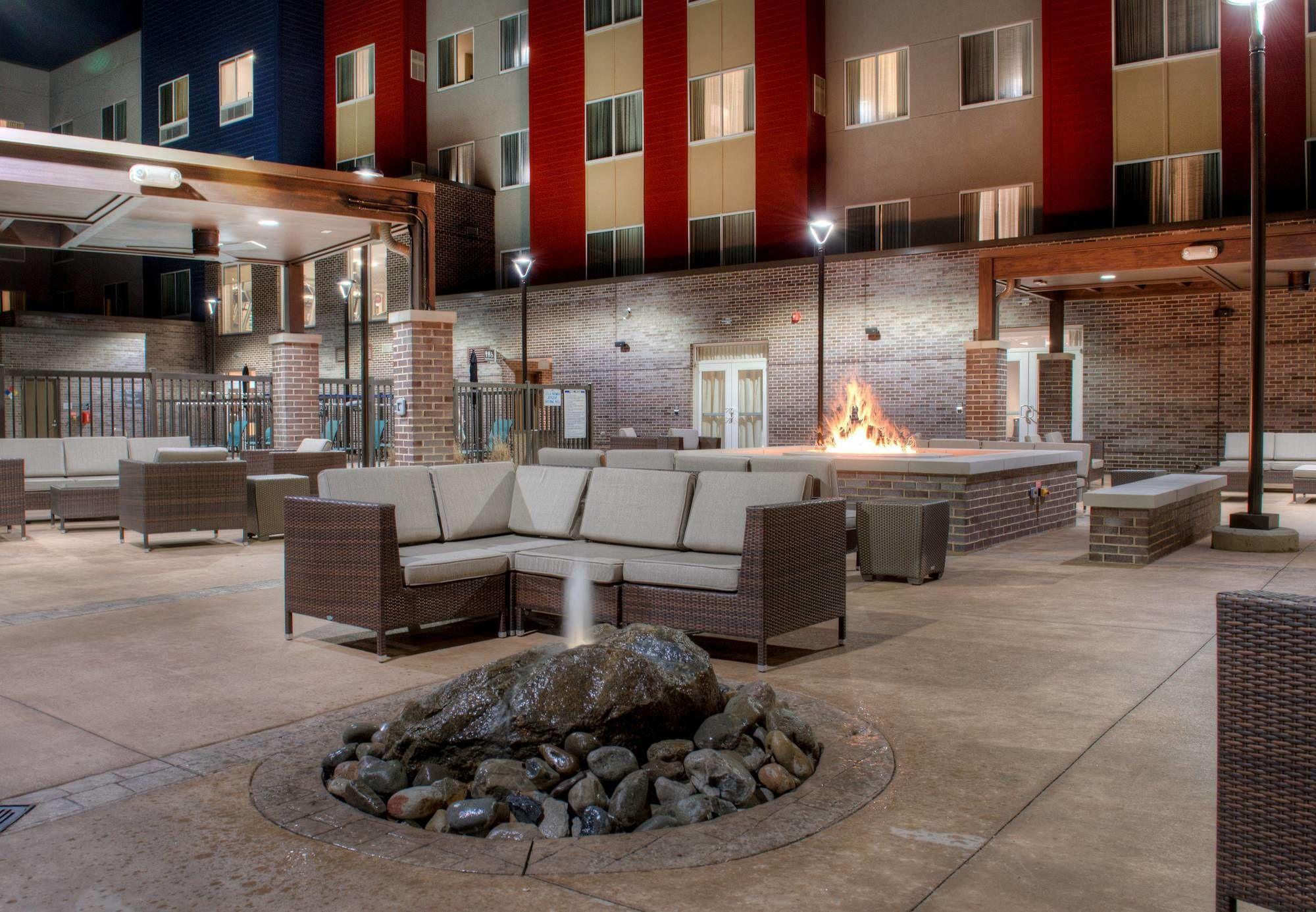 Fairfield & By Marriott Airport Charlotte