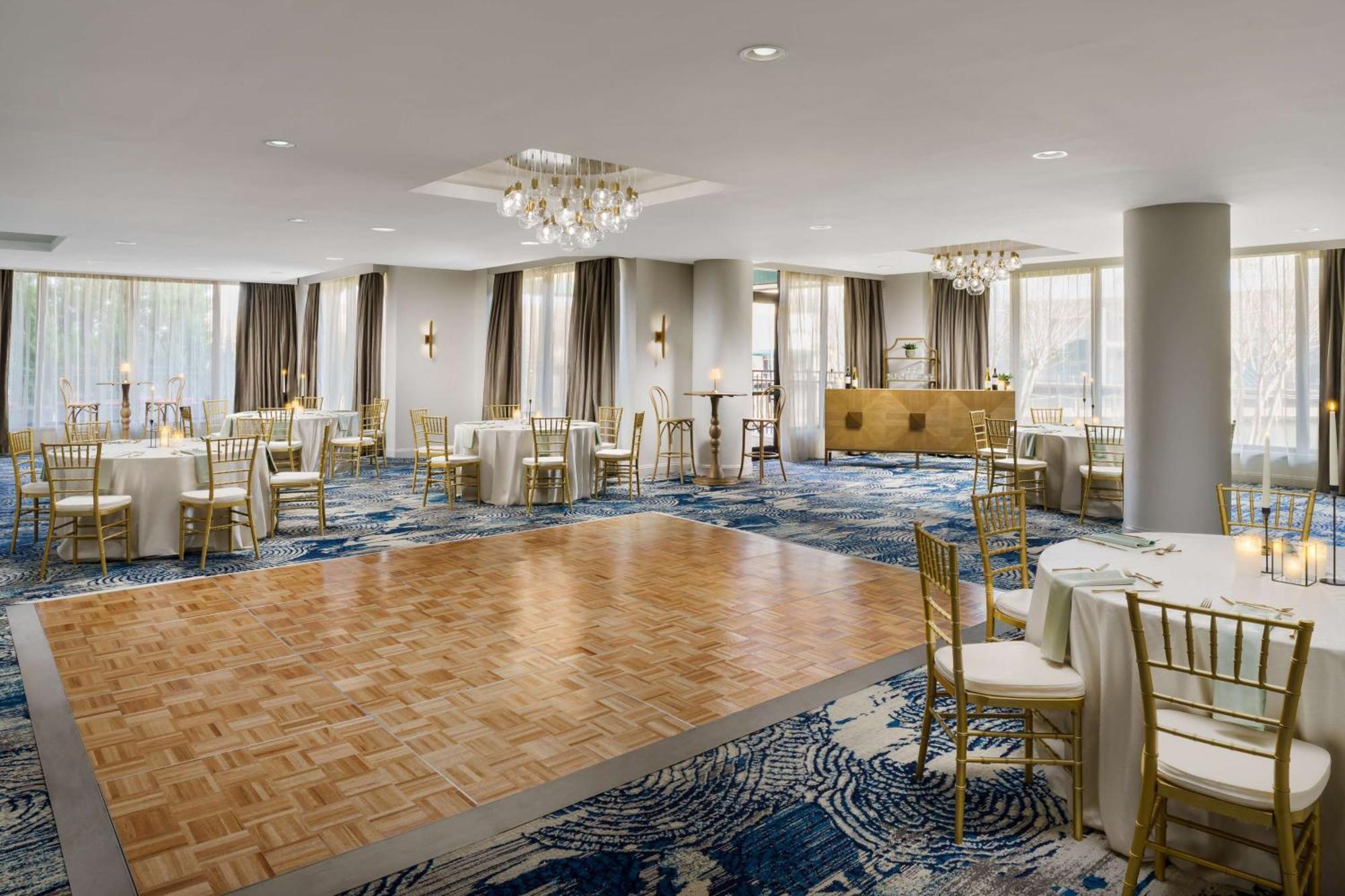 Hotel Hilton Place 3*