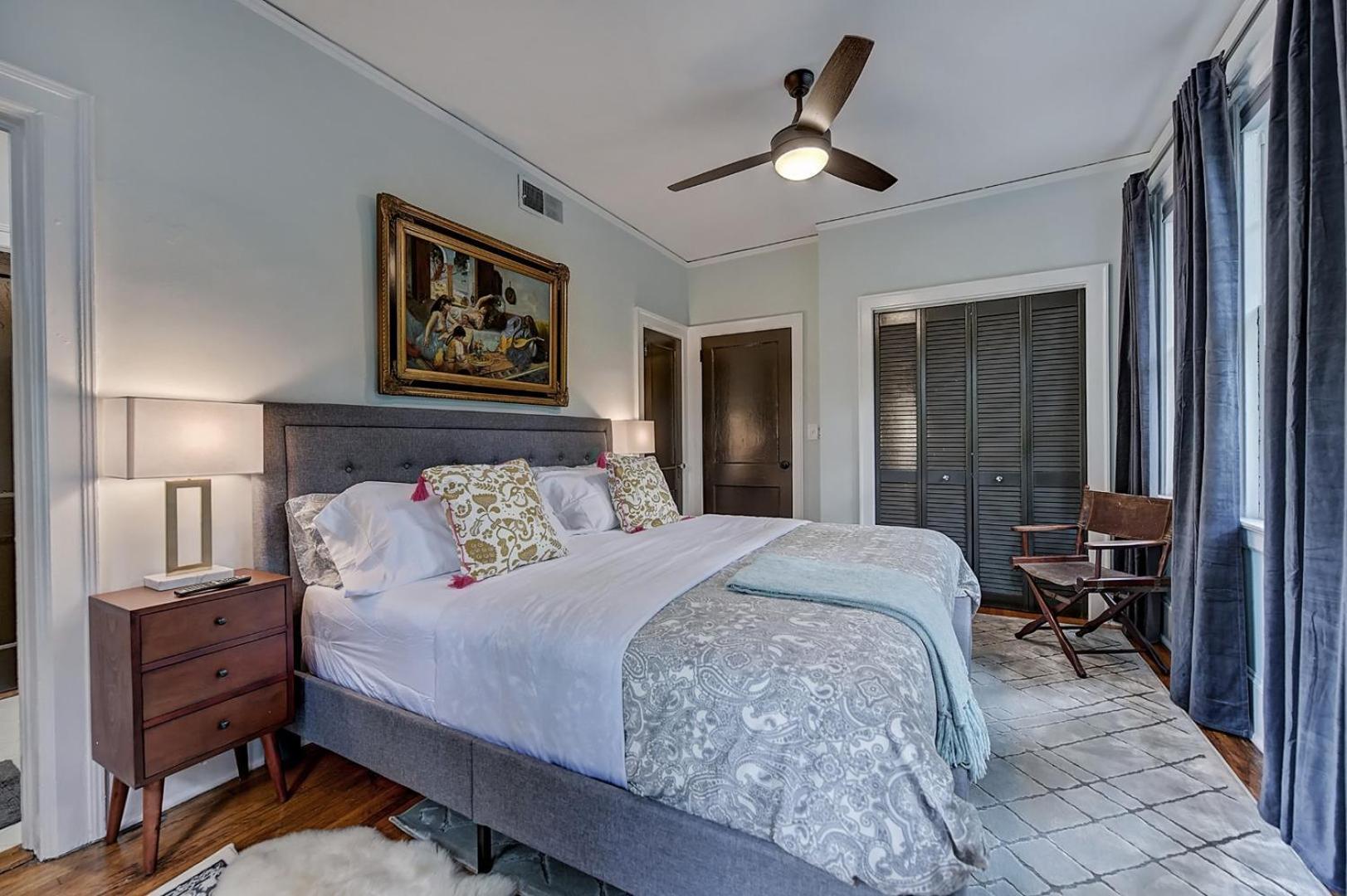 The Collection Clt: Lamar Avenue Apartment *