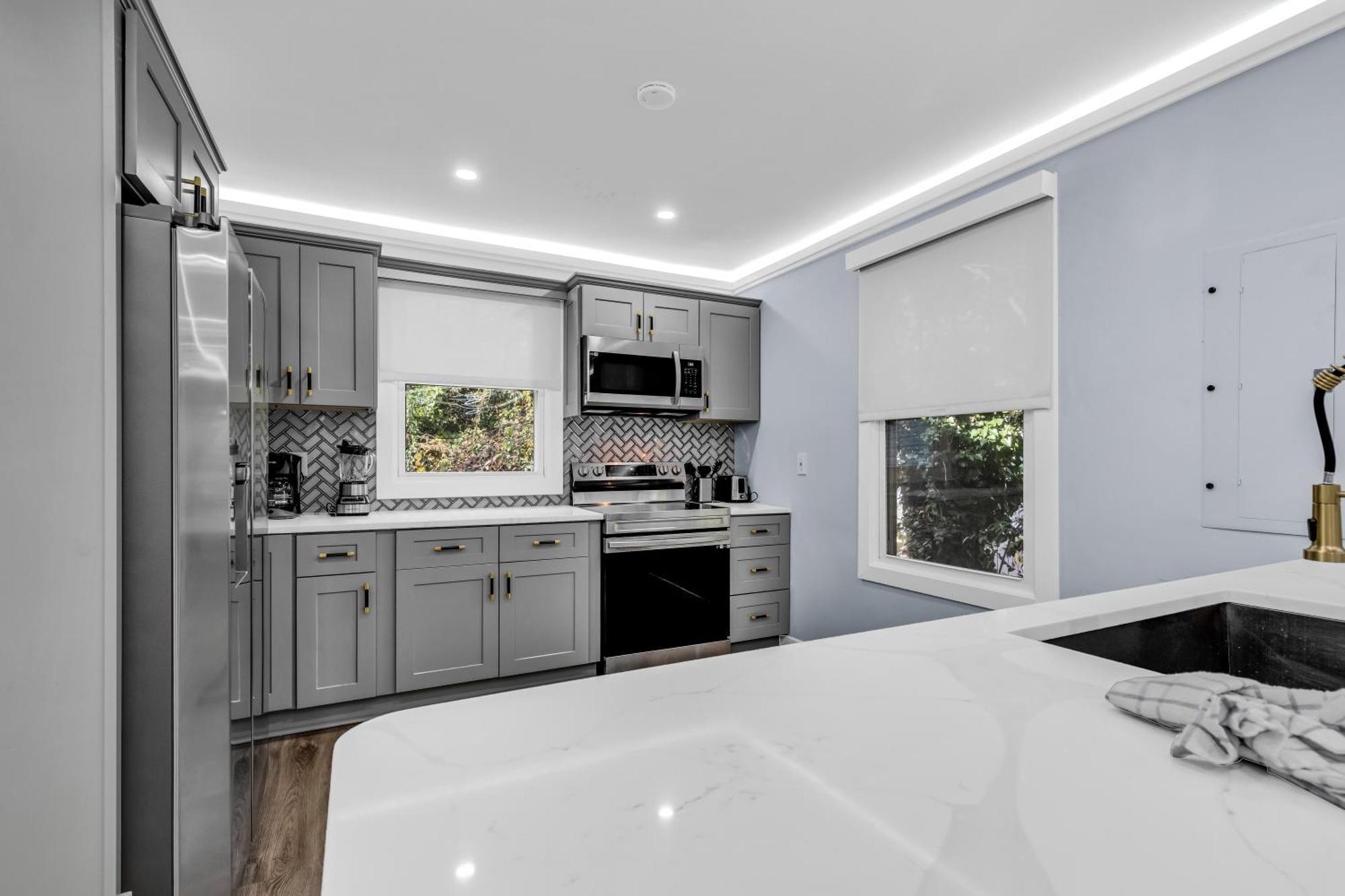 Luxury 3br House In