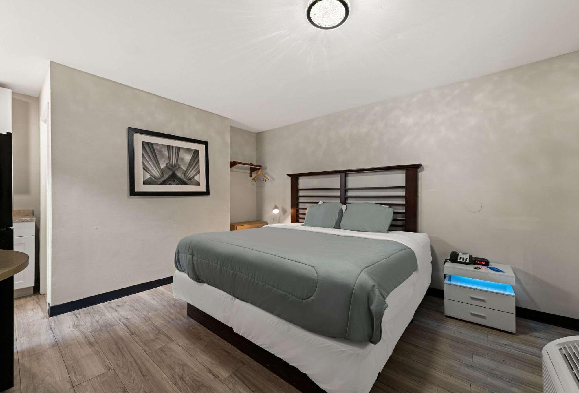 Rodeway Inn